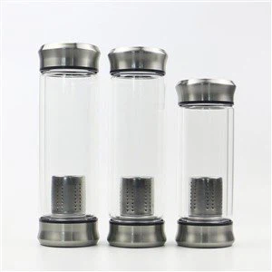 Glas vandflaske med infusionsmaskine